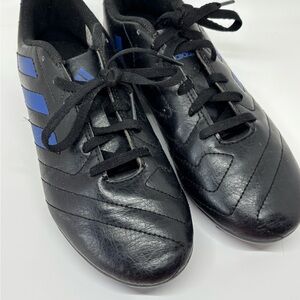 Adidas Soccer cleats. Worn 1-2x.